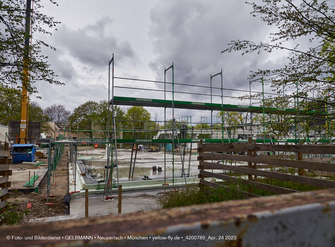 24.04.2023 - Baustelle am Haus für Kinder in der Quiddestraße in Neuperlach